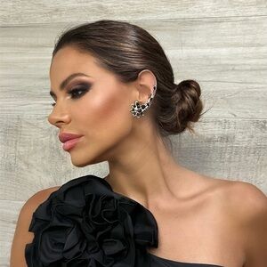 LUNA EAR CLIMBER WITH BLACK SWAROVSKI CRYSTAL - WHITE SILVER